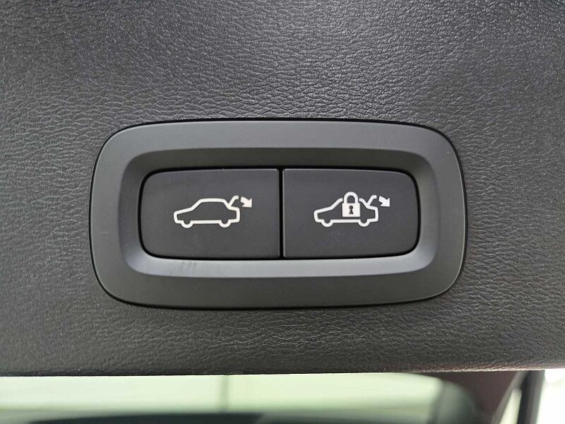 Volvo Recharge Twin Ultimate