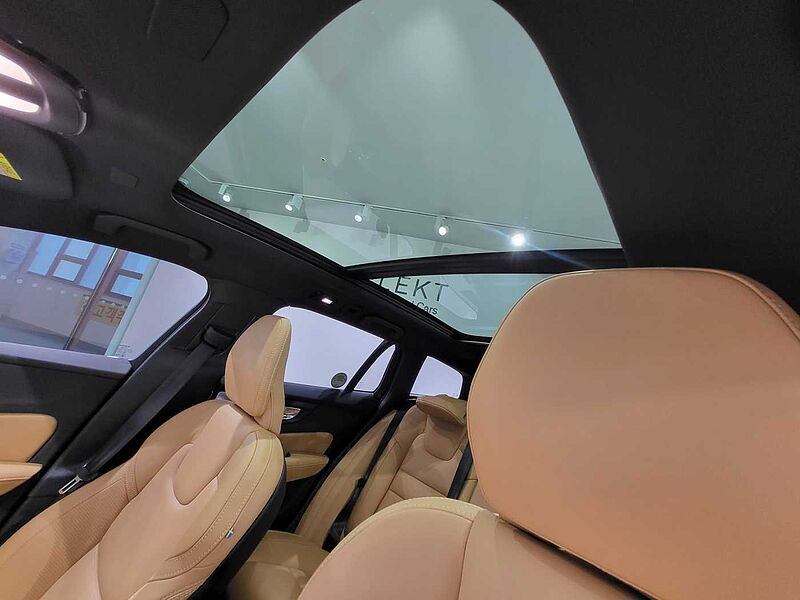 Volvo  B5 Ultra bright