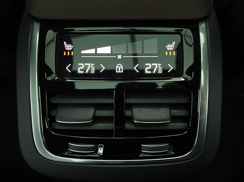 Volvo T8 AWD Recharge Ultimate bright