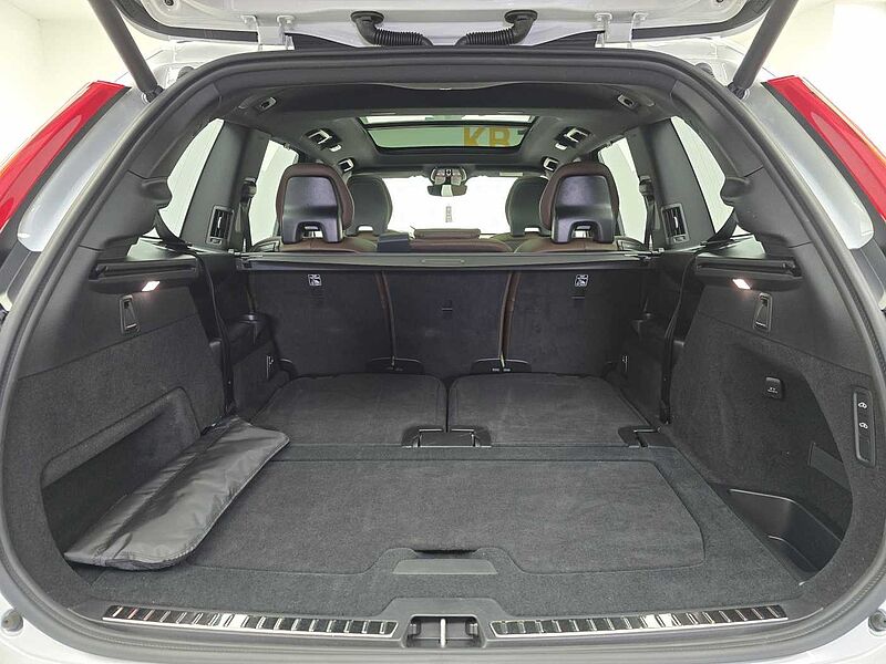 Volvo T8 AWD Recharge Ultimate bright