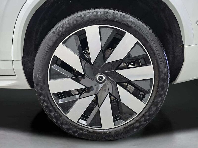 Volvo T8 AWD Recharge Ultimate bright