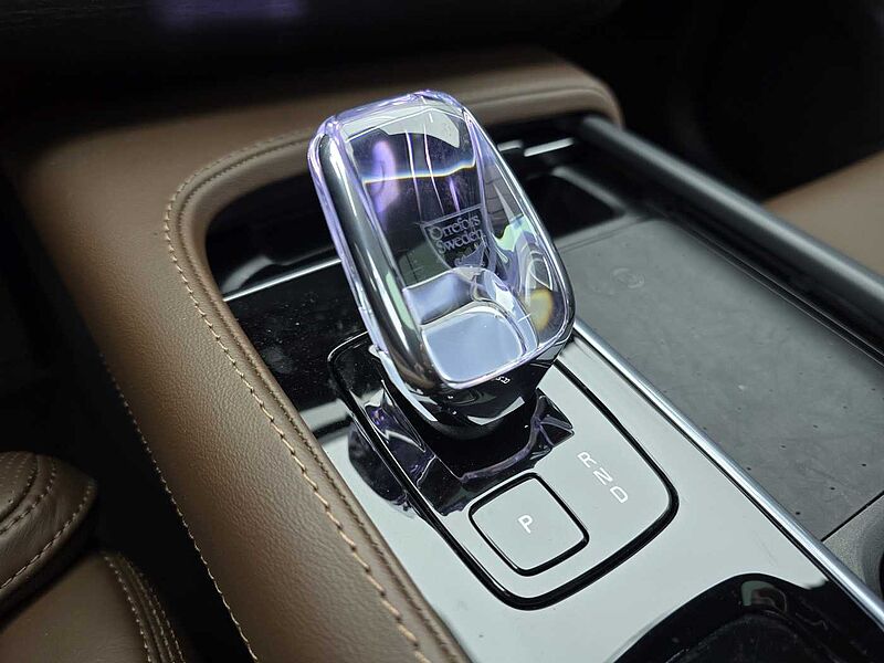 Volvo T8 AWD Recharge Ultimate bright