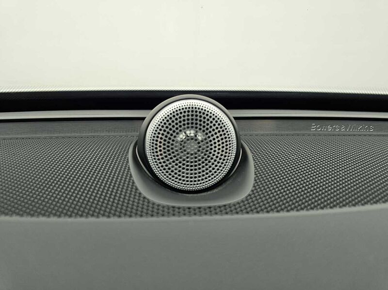 Volvo Recharge Ultimate, T8 AWD 플러그-인 하이브리드, 전기/가솔린, 브라이트, 7 좌석