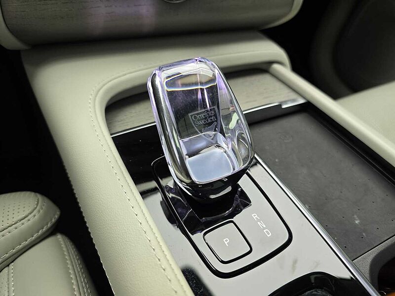 Volvo Recharge Ultimate, T8 AWD 플러그-인 하이브리드, 전기/가솔린, 브라이트, 7 좌석