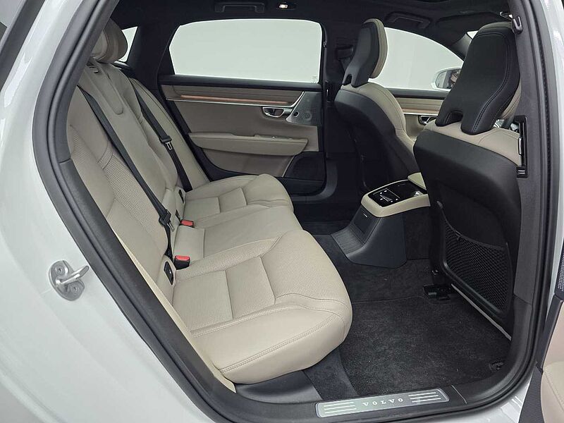 Volvo  T8 AWD Ultra Bright