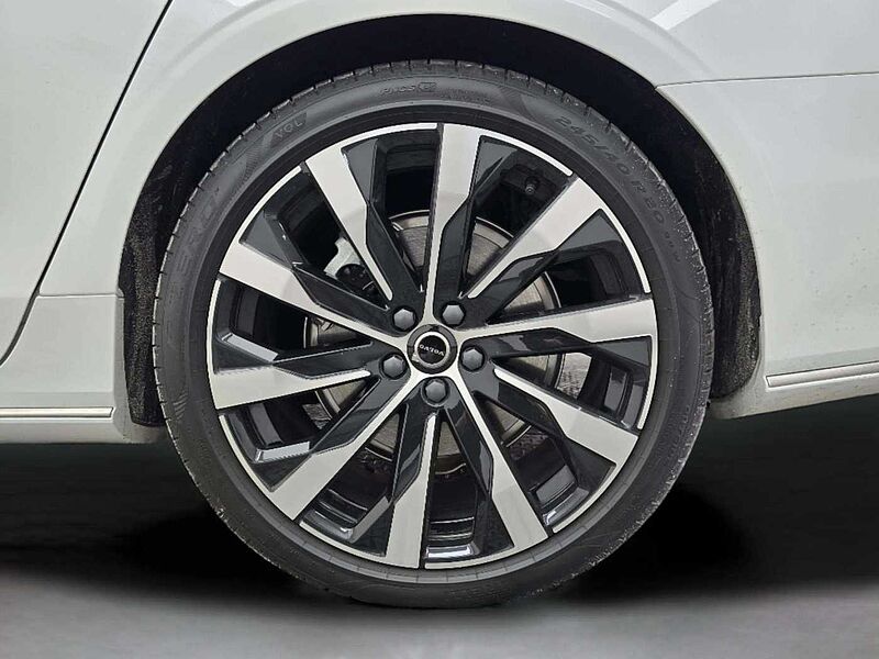 Volvo  T8 AWD Ultra Bright