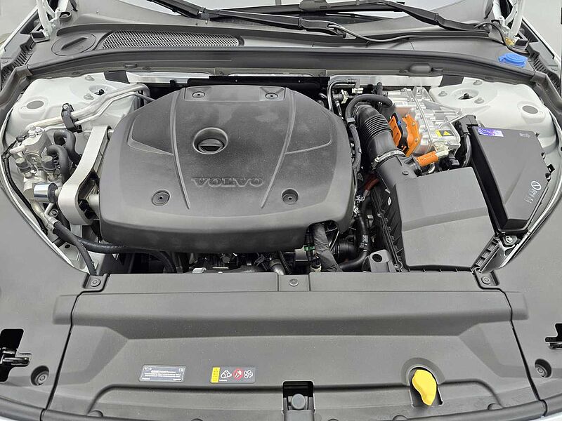 Volvo  T8 AWD Ultra Bright