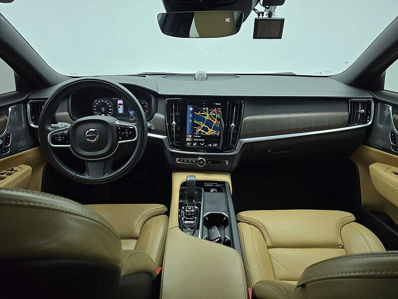 Volvo  Cross Country Pro, B5 AWD