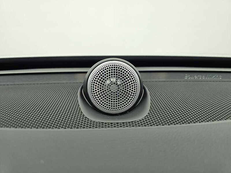 Volvo  Recharge Ultimate, T8 AWD 플러그-인 하이브리드, 전기/가솔린, 브라이트, 7 좌석