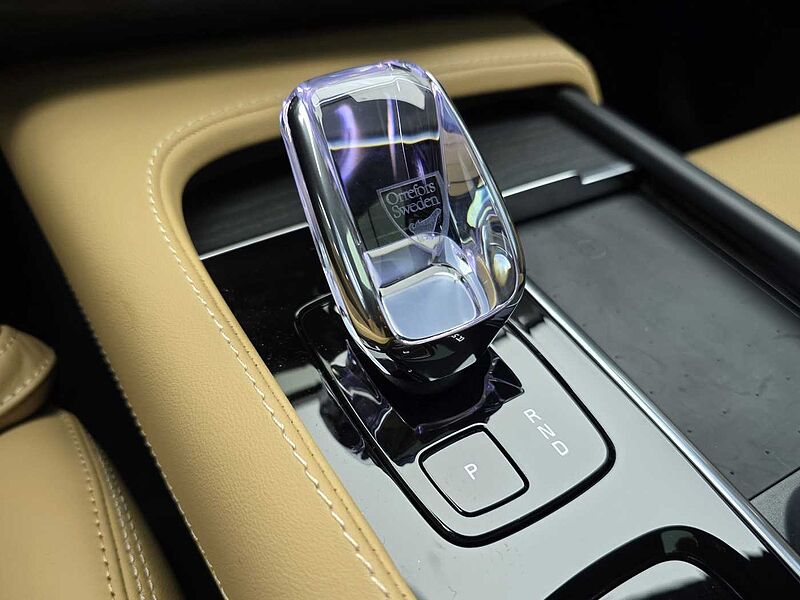 Volvo  Recharge Ultimate, T8 AWD 플러그-인 하이브리드, 전기/가솔린, 브라이트, 7 좌석