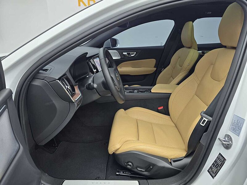 Volvo B5 AWD Ultimate bright