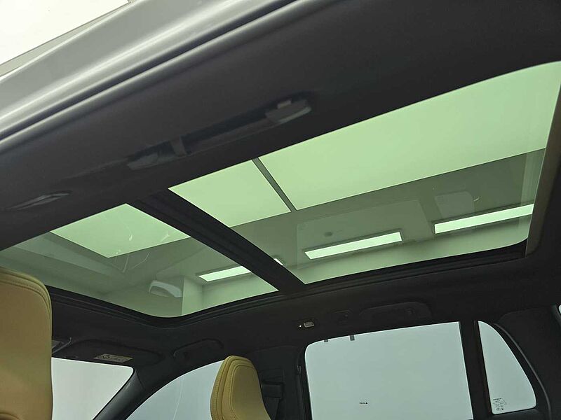 Volvo B5 AWD Ultimate bright