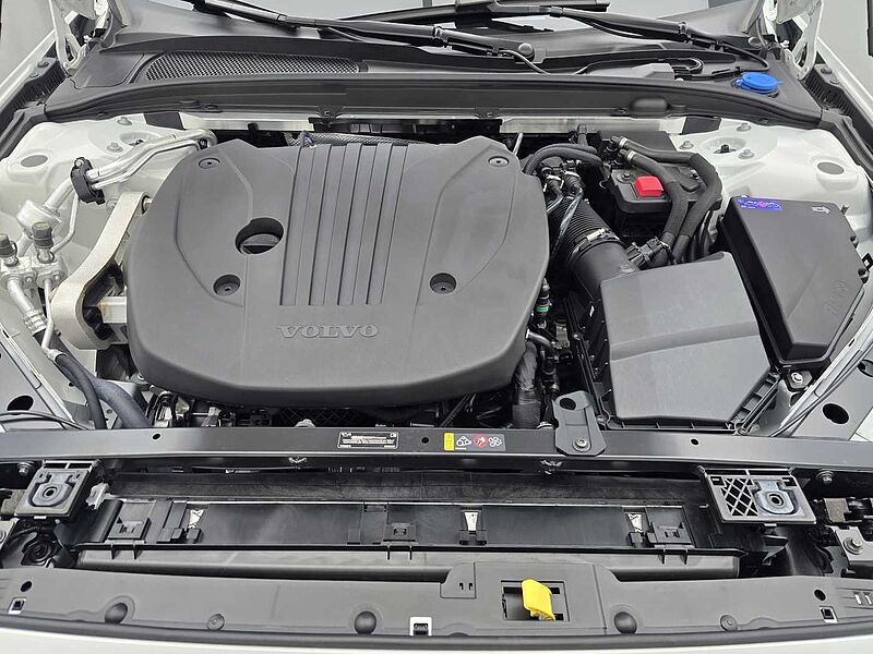 Volvo B5 AWD Ultimate bright