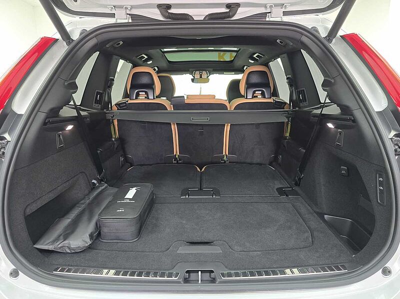 Volvo  Recharge Ultimate, T8 AWD 플러그-인 하이브리드, 전기/가솔린, 브라이트, 7 좌석