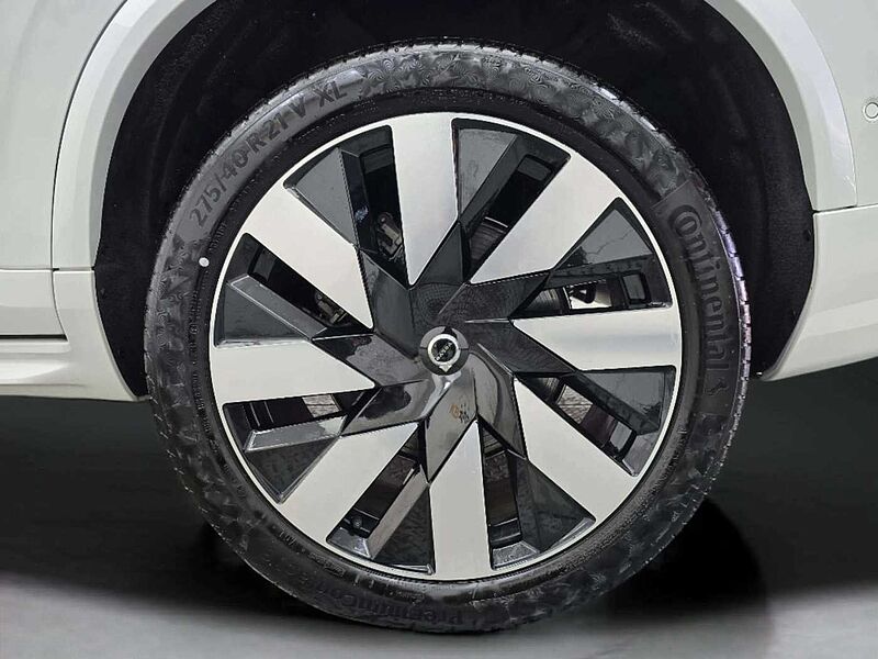 Volvo  Recharge Ultimate, T8 AWD 플러그-인 하이브리드, 전기/가솔린, 브라이트, 7 좌석