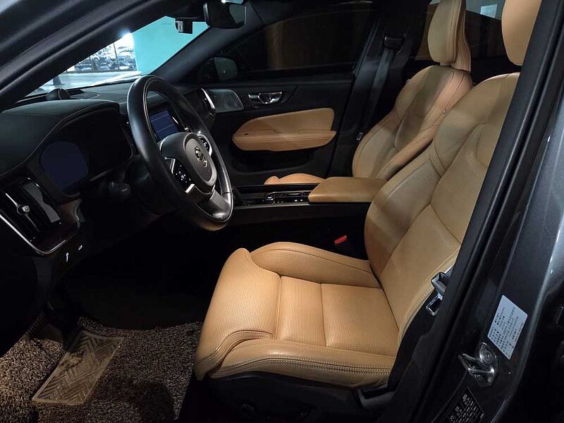 Volvo  Cross Country Pro, B5 AWD (250 hp) aut