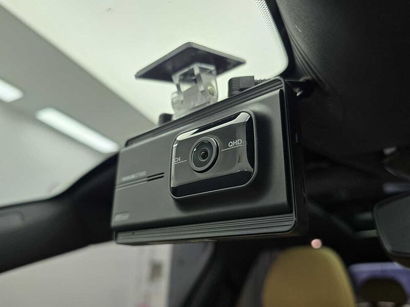 Volvo Recharge Ultimate, T8 AWD plug-in hybrid, 전기/가솔린, Bright