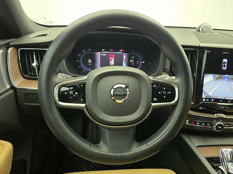 Volvo  Recharge Ultimate, T8 AWD plug-in hybrid, 전기/가솔린, Bright