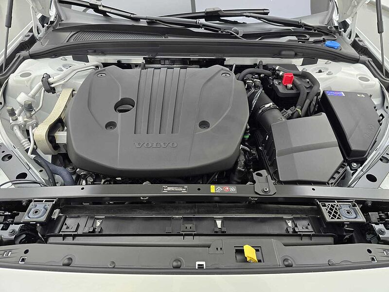 Volvo  B5 AWD Ultra Bright