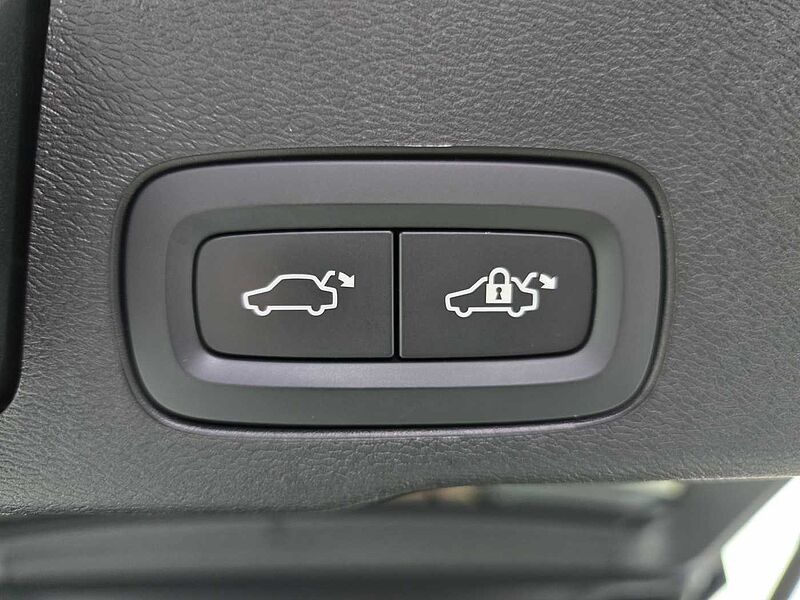 Volvo  B5 Inscription AWD