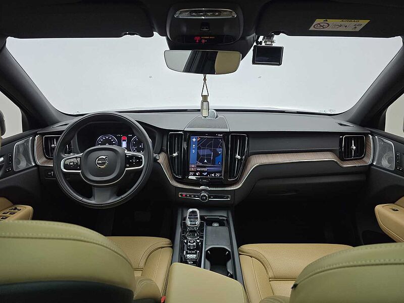 Volvo  B5 Inscription AWD