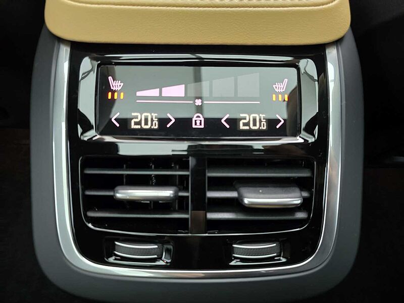 Volvo  B6 AWD Ultra Bright