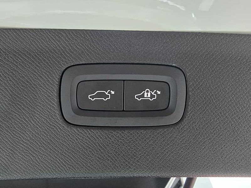 Volvo  B6 AWD Ultra Bright