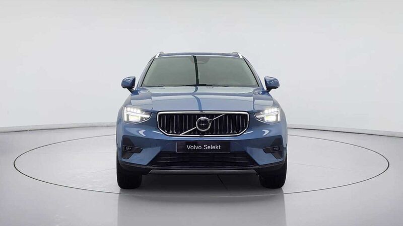 Volvo B4 AWD Ultra Bright