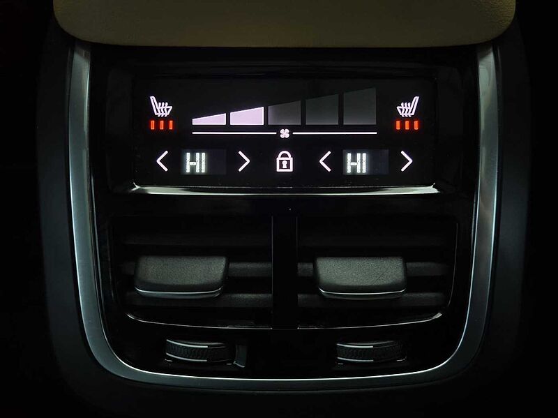 Volvo  B6 AWD Ultra bright