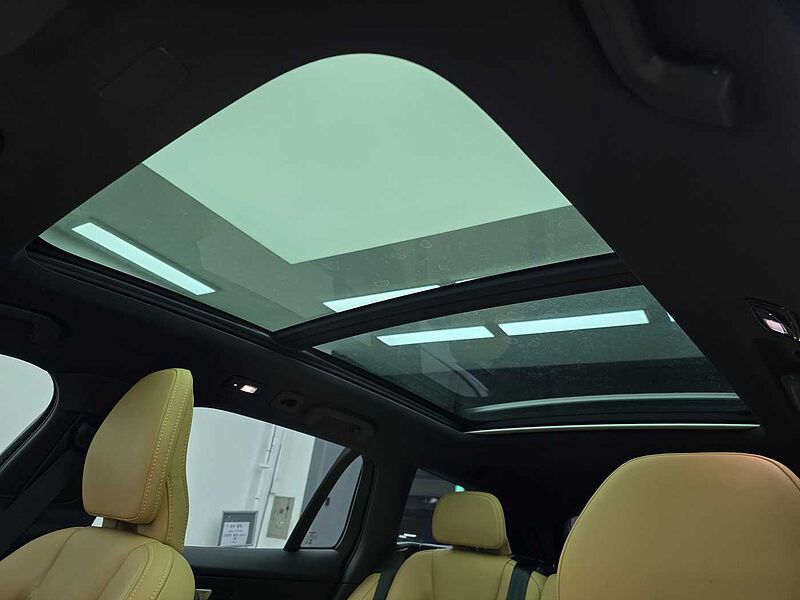 Volvo  B5 AWD Ultra bright