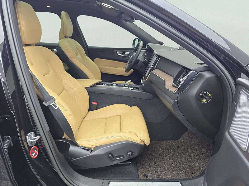 Volvo Ultimate, B6 AWD mild hybrid, 가솔린, Bright