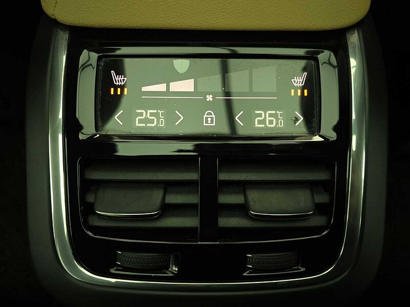 Volvo Ultimate, B6 AWD mild hybrid, 가솔린, Bright