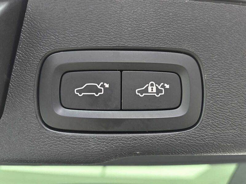 Volvo Ultimate, B6 AWD mild hybrid, 가솔린, Bright