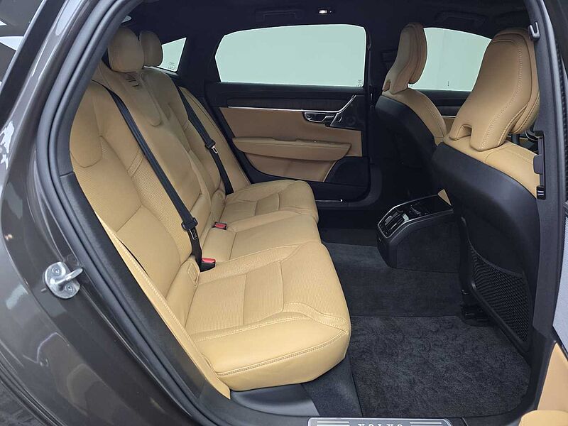 Volvo  B6 AWD Ultimate Bright