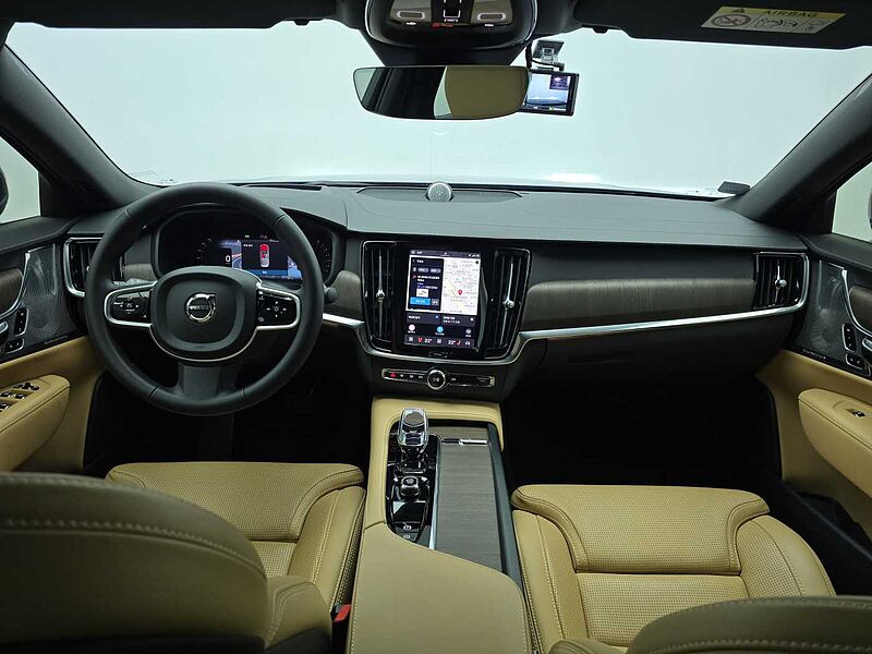 Volvo  B6 AWD Ultimate Bright