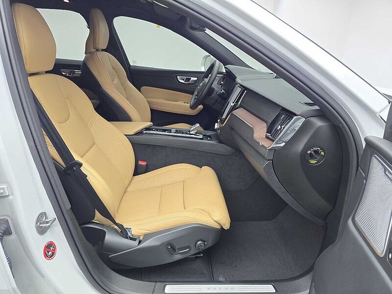 Volvo  Ultimate, B5 AWD 마일드 하이브리드, 가솔린, 브라이트