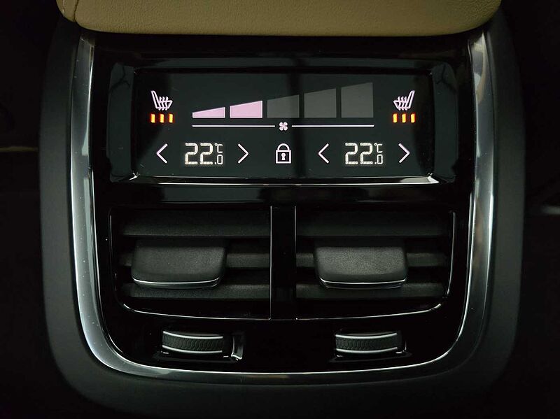 Volvo Ultimate, B6 AWD mild hybrid, 가솔린, Bright