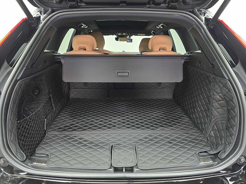 Volvo Ultimate, B6 AWD mild hybrid, 가솔린, Bright