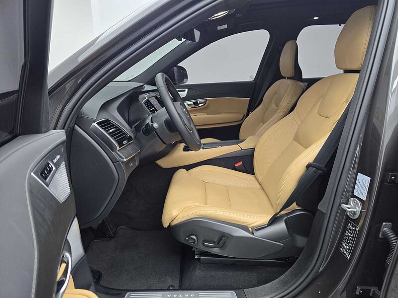 Volvo  B6 AWD Ultimate Bright