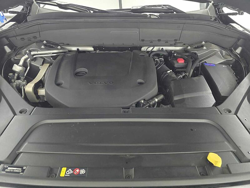 Volvo  B6 AWD Ultimate Bright