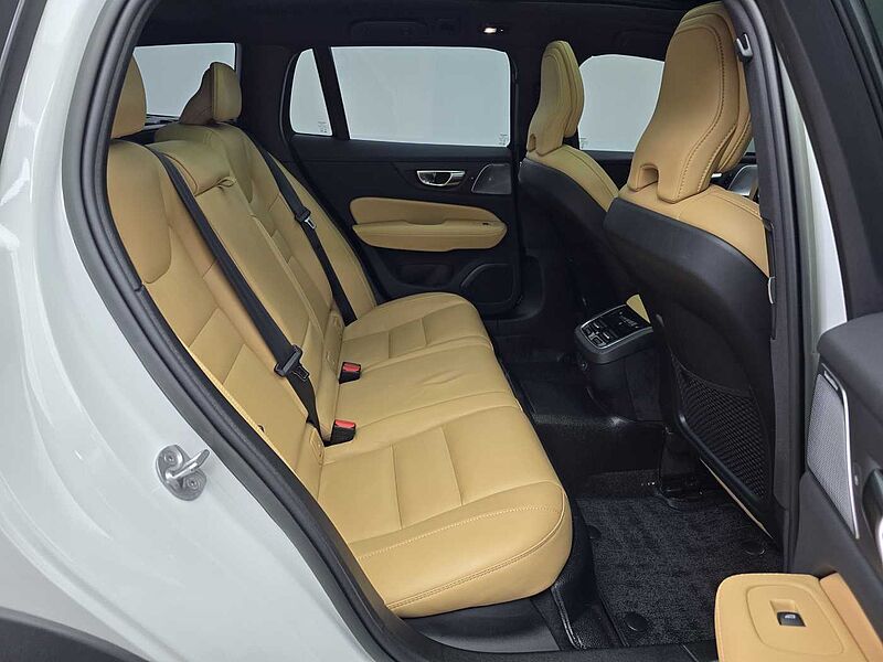 Volvo  B5 AWD Ultimate Bright