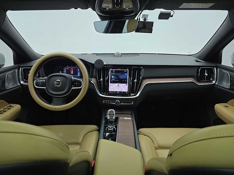 Volvo  B5 AWD Ultimate Bright