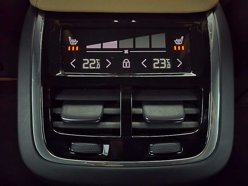 Volvo  Ultimate, B5 AWD mild hybrid, 가솔린, Bright