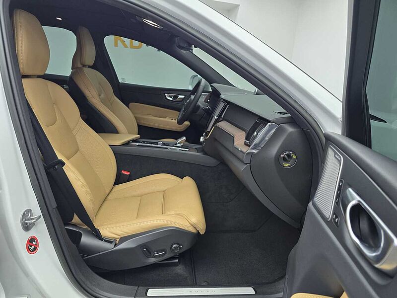 Volvo  Ultimate, B5 AWD mild hybrid, 가솔린, Bright