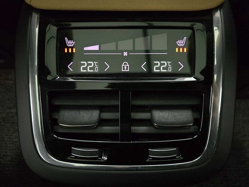 Volvo  Ultimate, B5 AWD mild hybrid, 가솔린, Bright