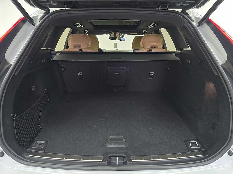 Volvo  Ultimate, B5 AWD mild hybrid, 가솔린, Bright