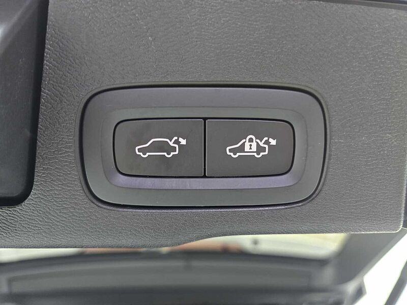 Volvo  Ultimate, B5 AWD mild hybrid, 가솔린, Bright