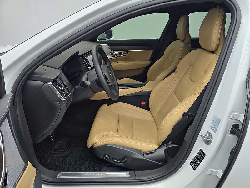 Volvo  Ultimate, B6 AWD mild hybrid, 가솔린, Bright