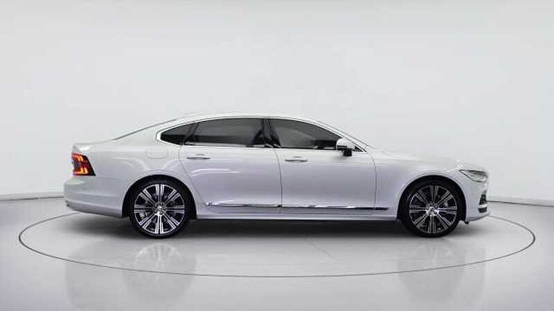 Volvo  Ultimate, B6 AWD mild hybrid, 가솔린, Bright