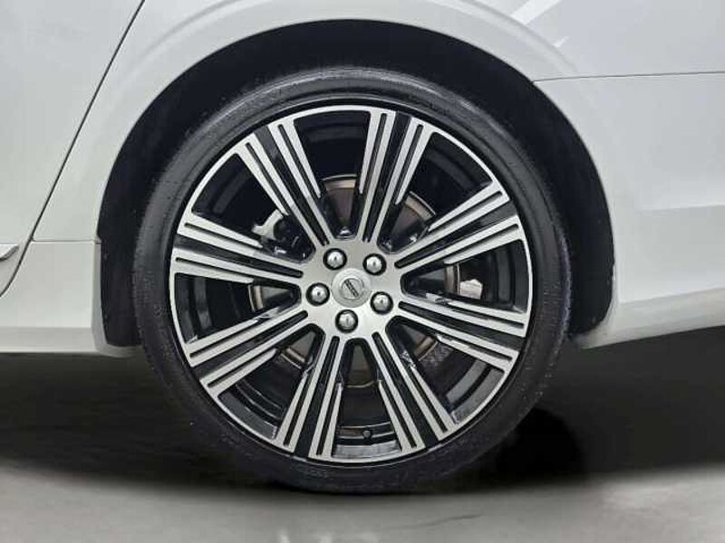 Volvo  Ultimate, B6 AWD mild hybrid, 가솔린, Bright